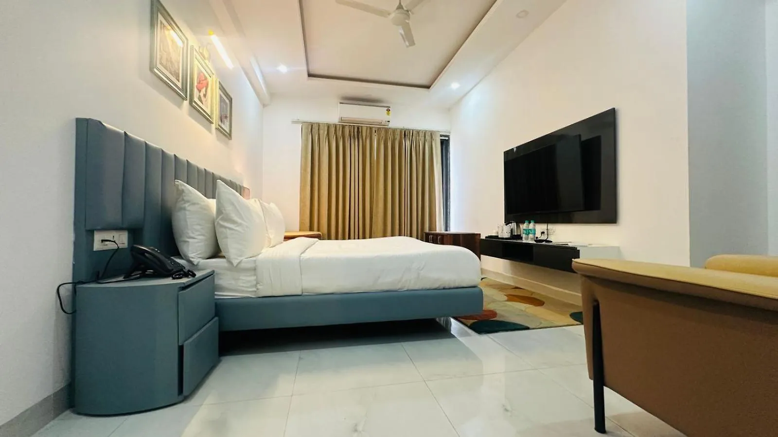 Hotel Elite 32 Avenue - Near Google Building Gurgaon